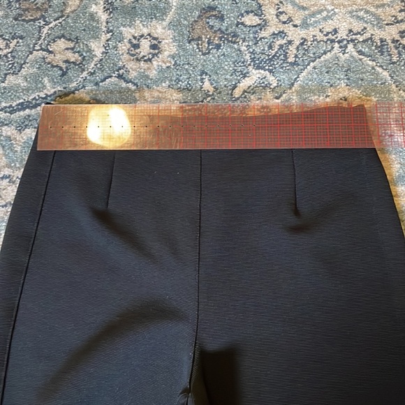 Black zippered hem trouser leggings. Toteme vibes by H&M - Picture 10 of 14